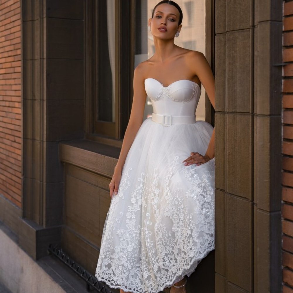 Wedding 2 piece Set ANNET corset Dress + Removable Bolero Size 2 Floor sample